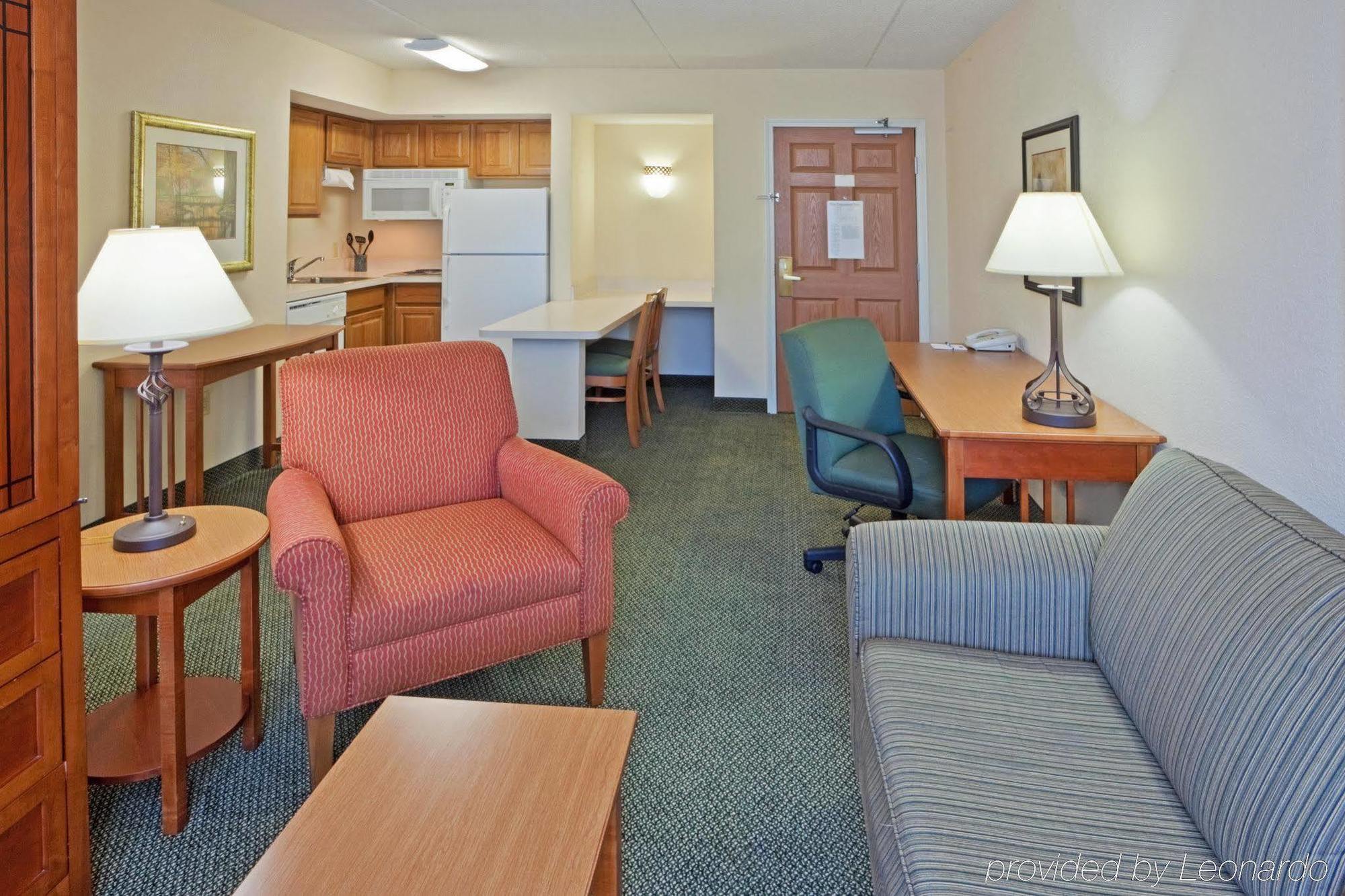 Staybridge Suites Wilmington-Newark By Ihg Стая снимка
